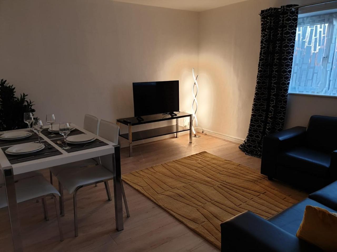 River Court Apartments Lets CBG Dış mekan fotoğraf